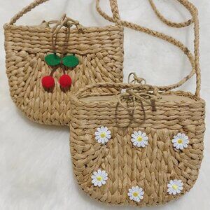 Juicy Bloom Straw Crossbody Bag